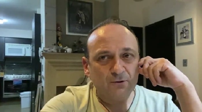 Eduardo España lanza dura crítica a AMLO