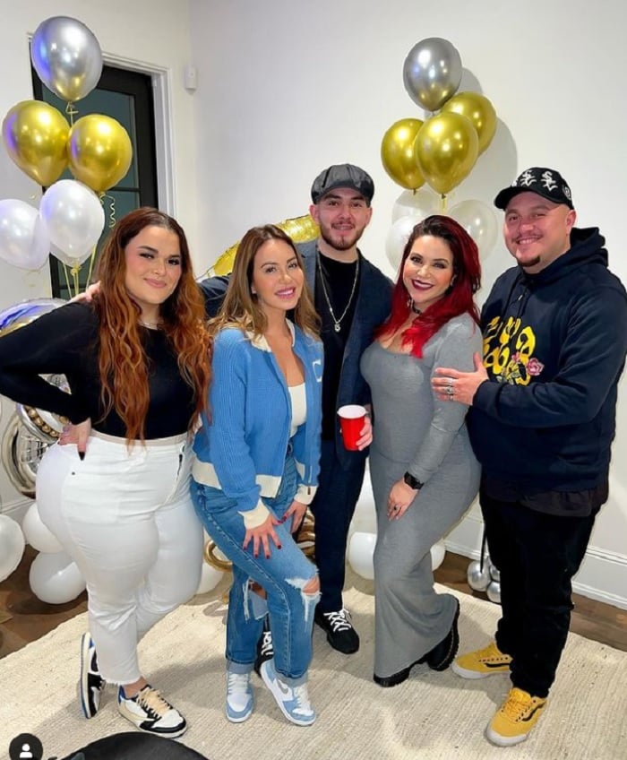 "Johnny Tormenta y sus cuatro fantásticos", la foto de Chiquis Rivera y sus hermanos que provocó todo tipo de reacciones