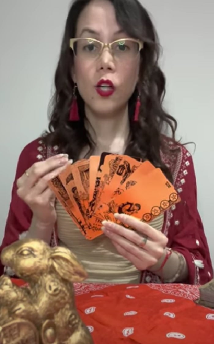 ¿Qué visualiza la Hija de Nostradamus para los próximos meses?