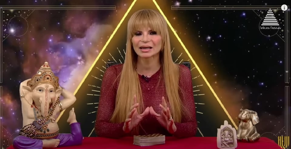 ¿Qué les espera a los mexicanos en el 2023? Mhoni Vidente responde...
