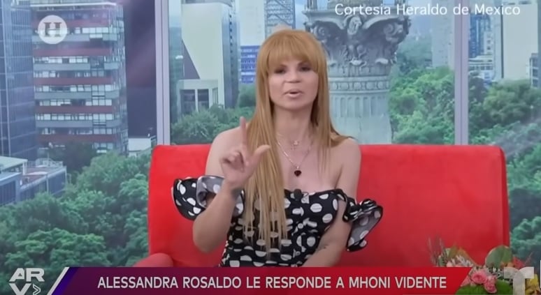 No es la primera vez que Mhoni Vidente se refiere a Eugenio Derbez y a Alessandra Rosaldo
