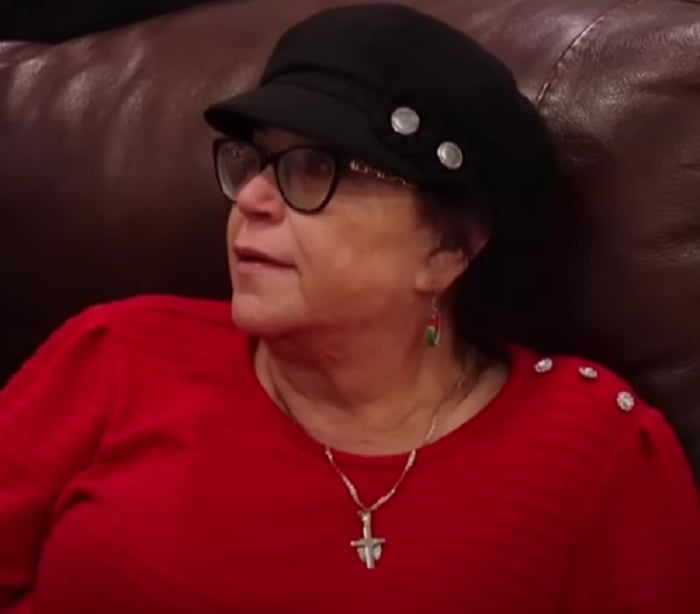 Señora Rosa escucha por vez primera el tema dedicado a su hija Jenni Rivera