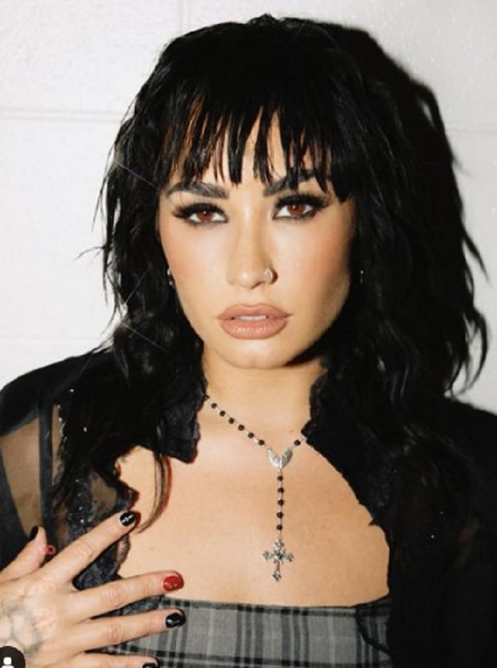 "Everything I write comes from personal experiences": Demi lovato