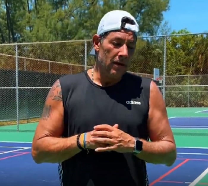 A great friend of Fernando del Rincón has stomach cancer