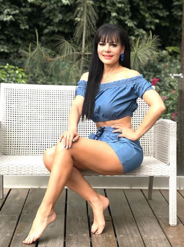 "Una ya debe vestirse como señora decente"