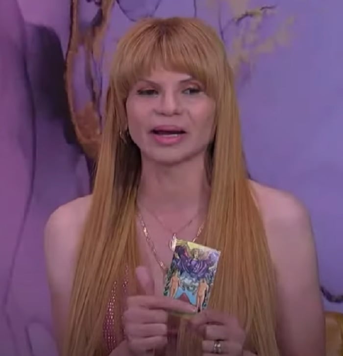 Mhoni Vidente no 'suelta' a Shakira y Piqué
