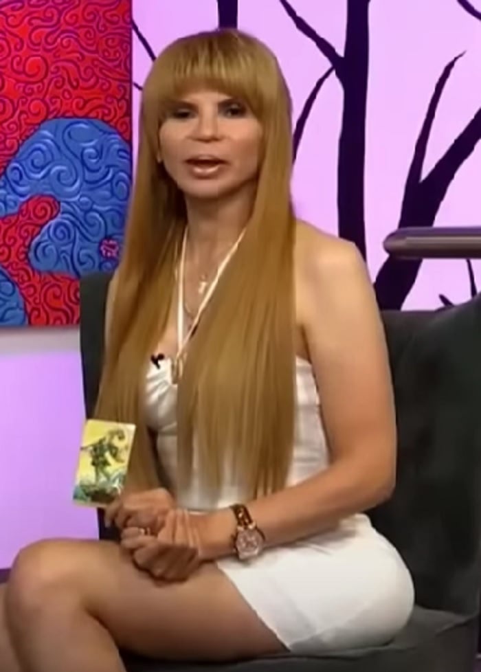 "Shakira le ha sacado provecho a su separación": Mhoni Vidente