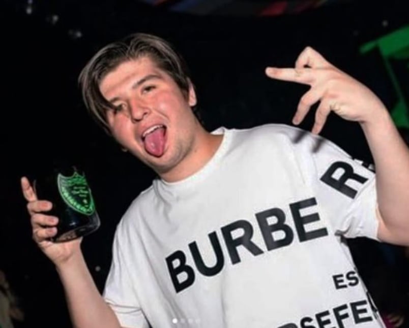 La influencer Karely Ruiz también lo exhibe