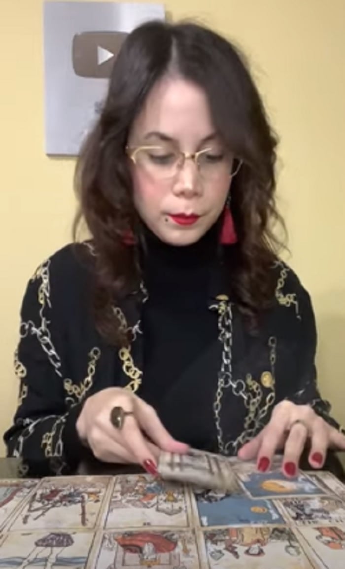 Hija de Nostradamus ve a militares "pinchando a gente en la calle"