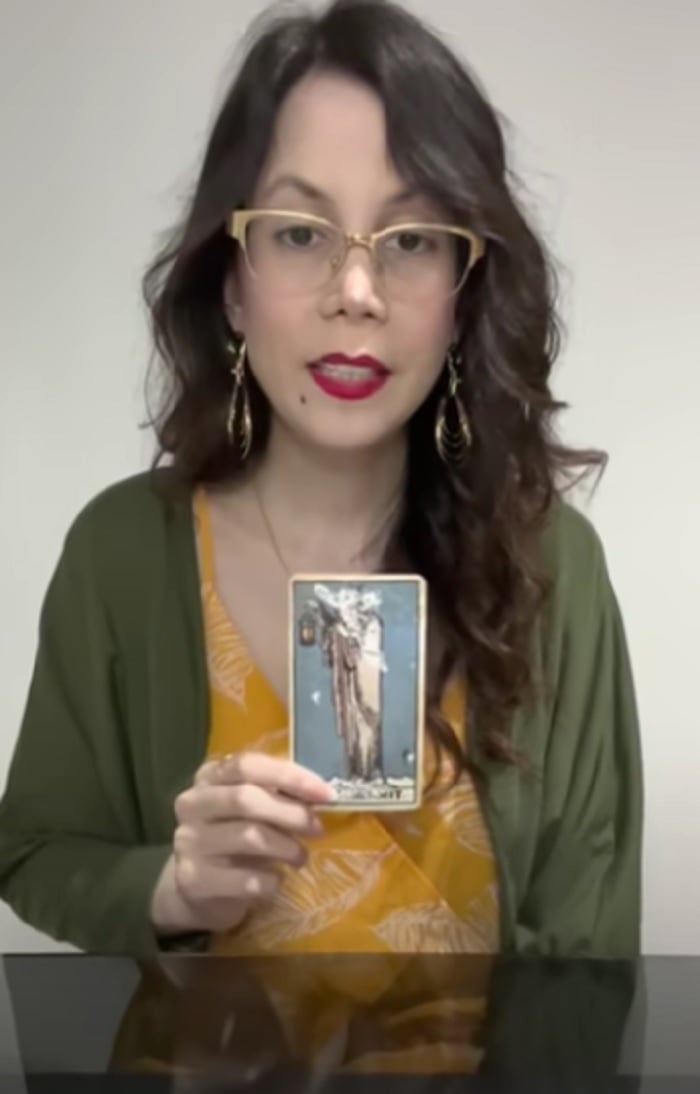 "Veo un atentado a un medio de transporte", dice la Hija de Nostradamus