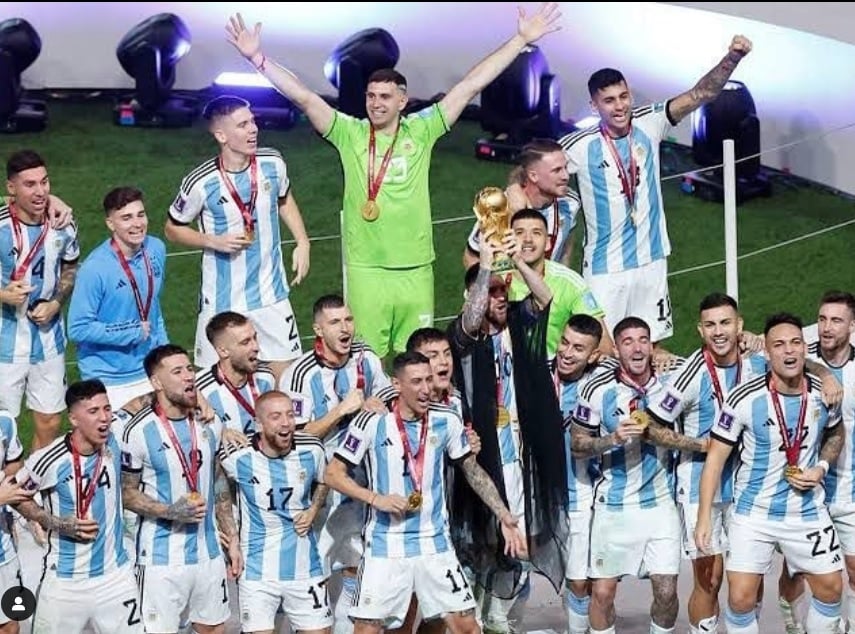 Pelé 'alcanzó a felicitar a la Selección Argentina