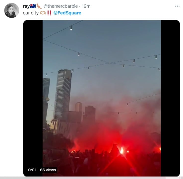 Caos en Federation Square: "Dos fanáticos acaban de salir de la multitud, sangrando"