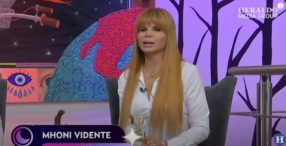 Mhoni Vidente le 'echa las cartas' a Verónica Castro