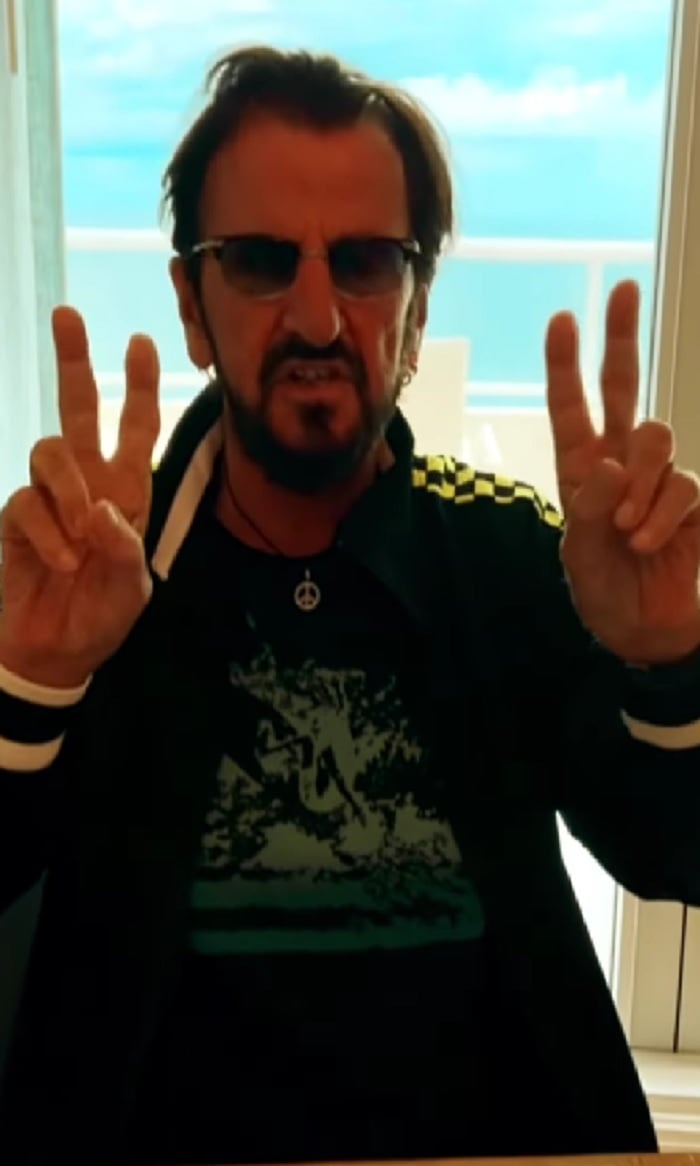 En plena fama, Ringo Starr volvió a enfermarse