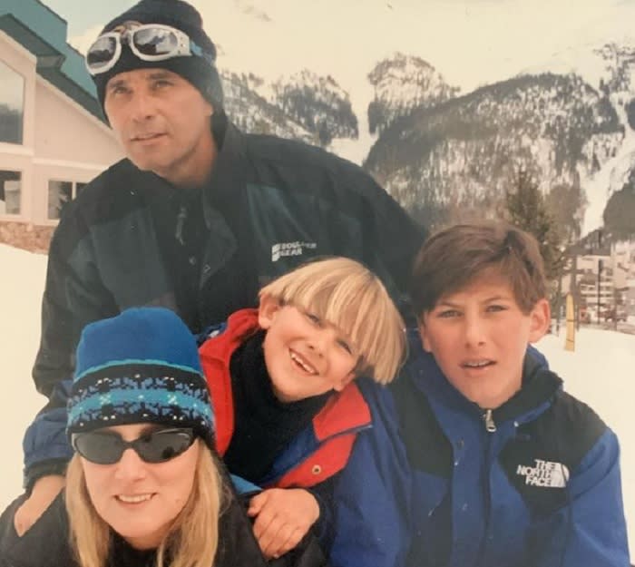 "Beautiful family, your wonderful mom"