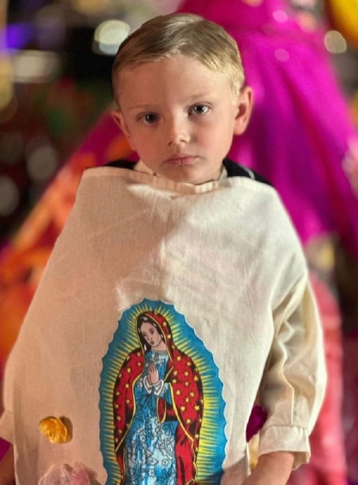 "Ser devoto de la Virgen conlleva actos de arrepentimiento", le dice la hermana de Julián Gil a su ex cuñada
