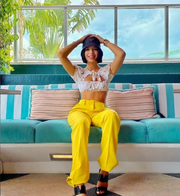 Angela Aguilar captivates with her little waist