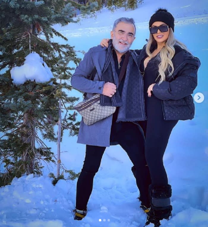 They envy Vicente Fernández Jr for his courtship