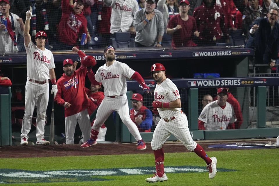 Phillies ganan tercer juego de la Serie Mundial: Amplia victoria