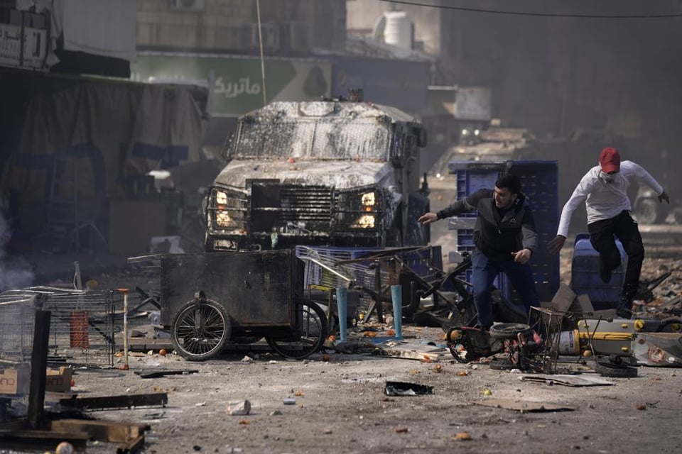 Israel asegura ser atacado con seis misiles
