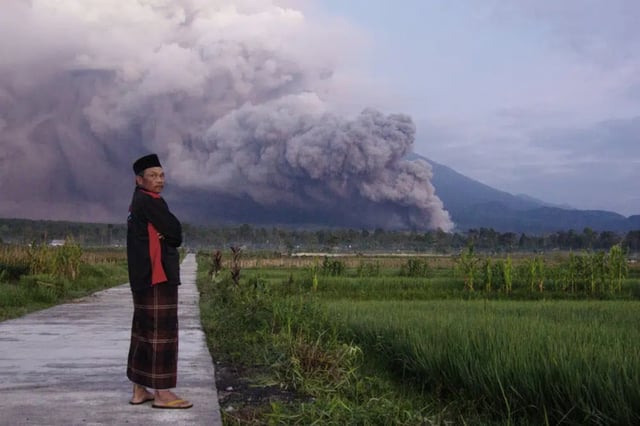 Alerta en Indonesia por erupción del volcán Monte Semeru