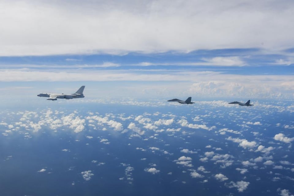 China extiende amenazantes ejercicios militares en Taiwán