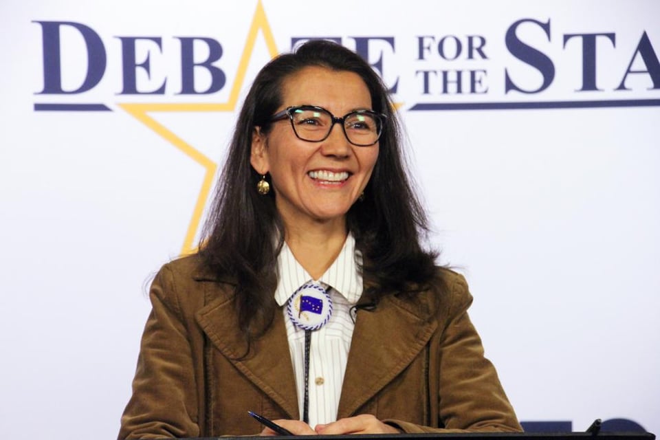 Ganadores elecciones Alaska: Mary Peltola gana el mandato completo para representar el distrito congresional general del estado