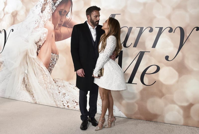 JLO GETS MARRIED IN LAS VEGAS