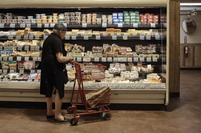 Key inflation indicator hits new 40-year high