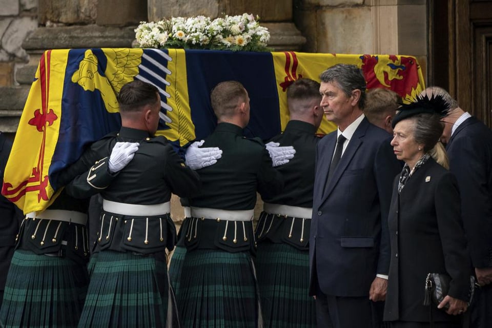 reina isabel