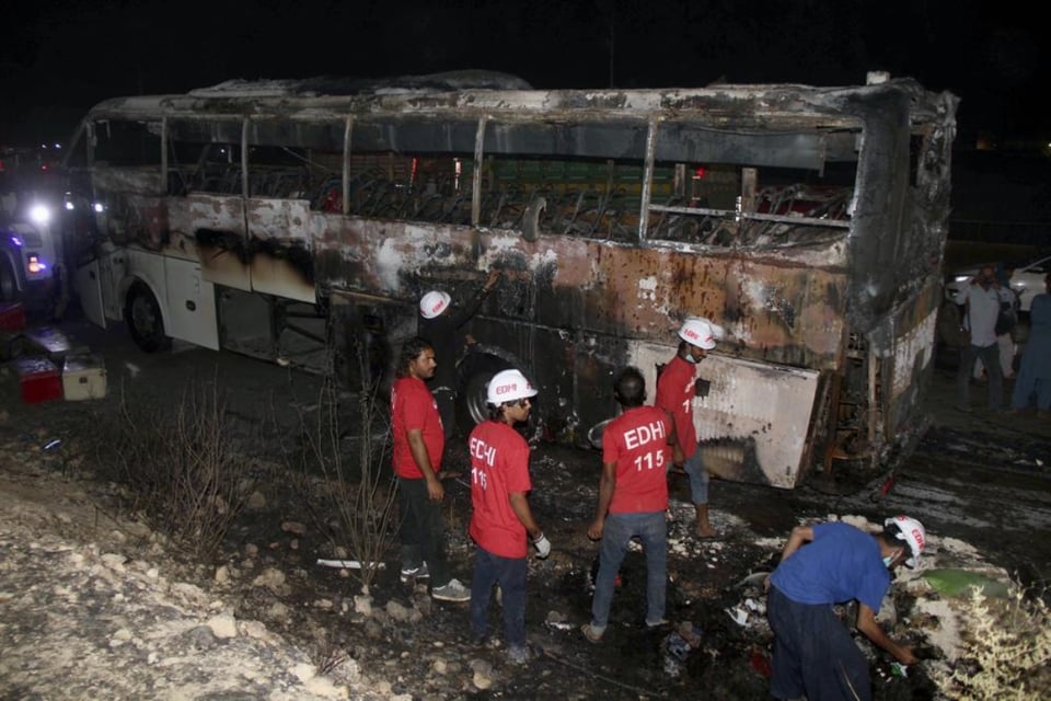 incendio autobús pakistán