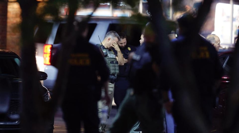 policía