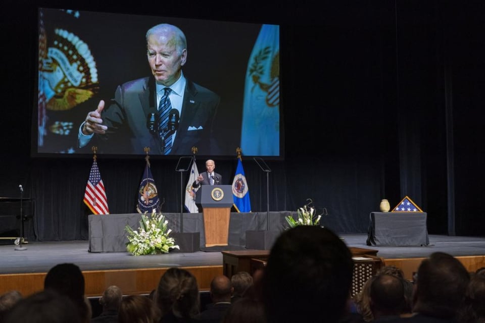 Joe Biden homenajea al ex vicepresidente Walter Mondale (VIDEO)