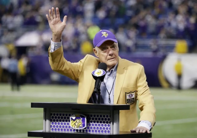 Muere la leyenda de la NFL y entrenador del poderoso equipo de Vikings, Bud Grant a los 95 años
