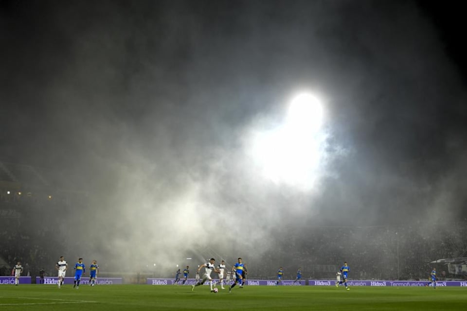Suspenden juego fútbol argentino: Gimnasia y Esgrima y Boca Juniors no terminaron el encuentro