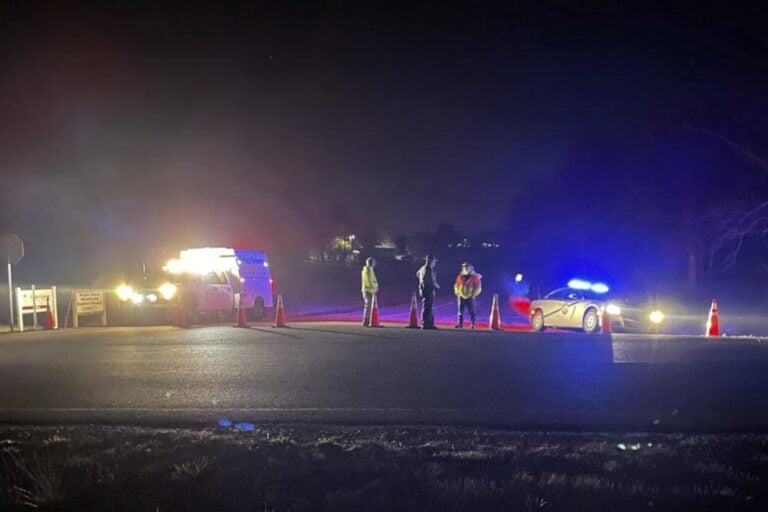 Identifican a soldados hispanos muertos en fatal accidente de 2 helicópteros Black Hawk