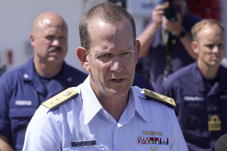 Lamentan la muerte de pasajeros del submarino