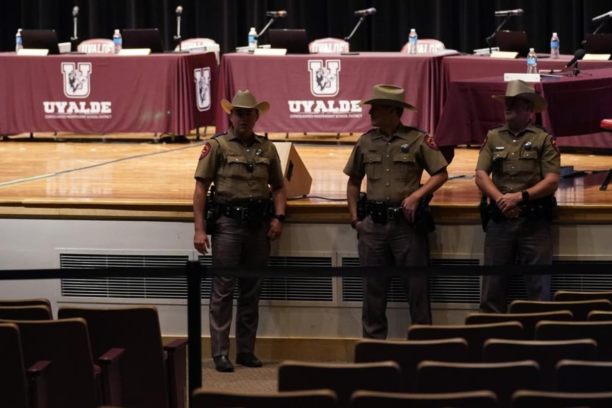 Despiden jefe policía Uvalde