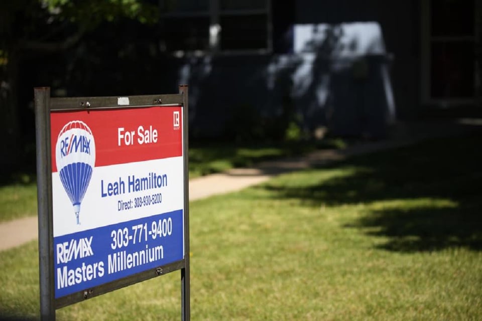 United States home sales fell in August