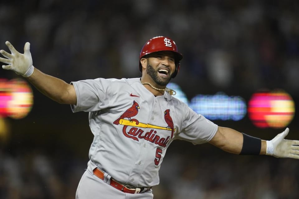 Albert Pujols llega a 700 jonrones y se suma al club de Barry Bonds, Hank Aaron y Babe Ruth