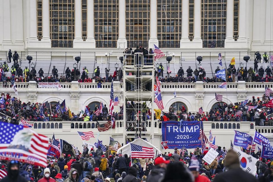 DAN CITACIÓN OFICIAL A TRUMP