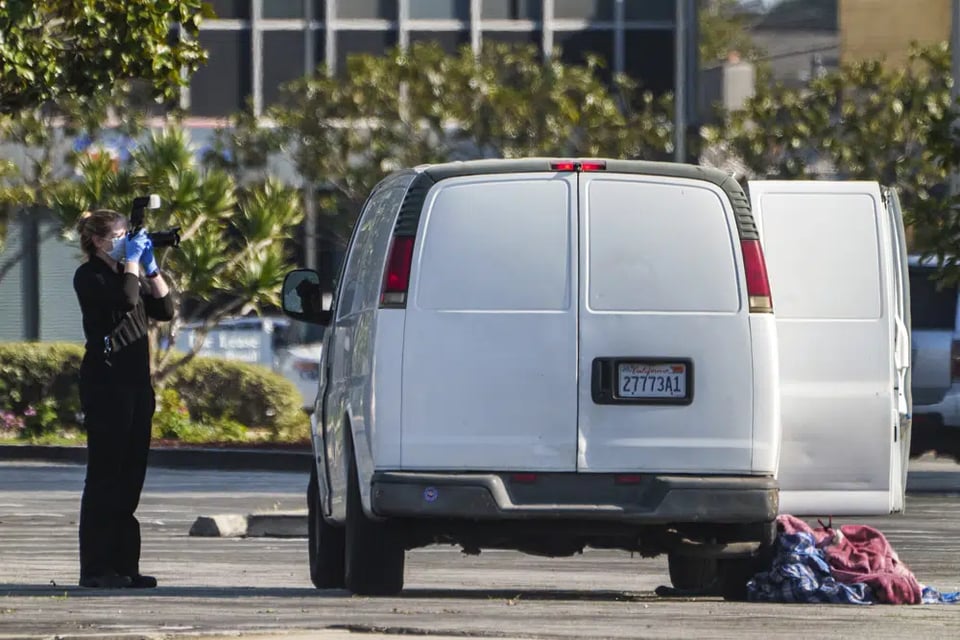 Monterey Park shooting suspect commits suicide