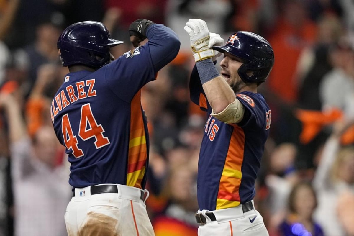 Astros empata Phillies