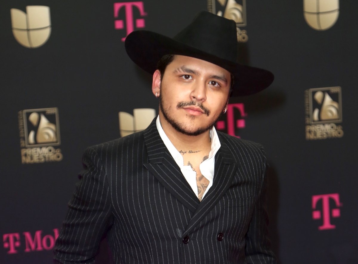 Christian Nodal anuncia retiro
