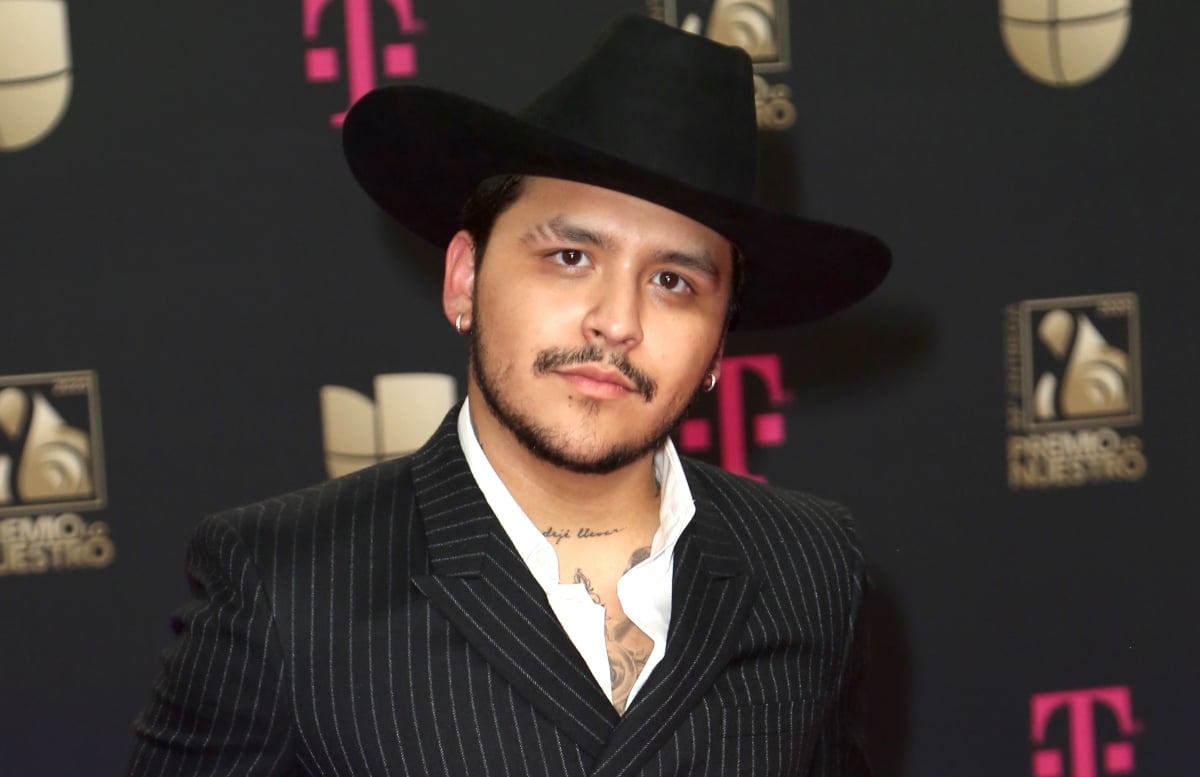 ¿Indirecta para Belinda? Christian Nodal sorprende en pleno concierto al lanzar contundente mensaje (VIDEO)