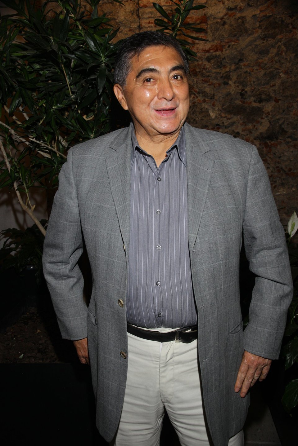 Cuánto dinero gana Carlos Bonavides