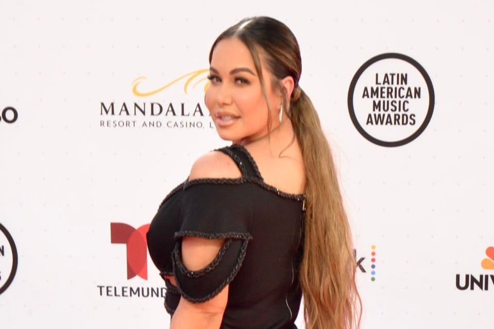 Chiquis reacciona a la canción que le compusieron sus tíos Rosie y Juan a Jenni Rivera featured image