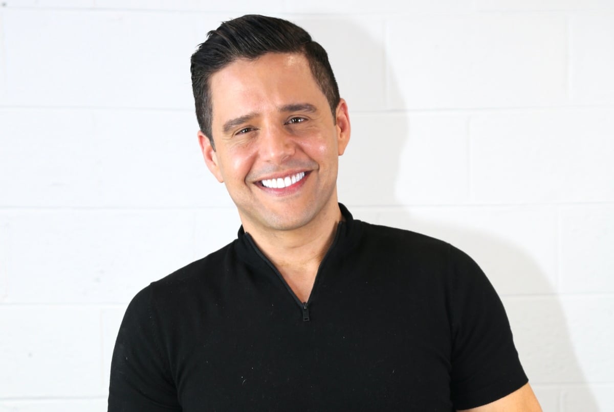 Alejandro Chabán , exconductor de ‘Despierta América’, ya no esconde nada y presenta a su ‘pareja’