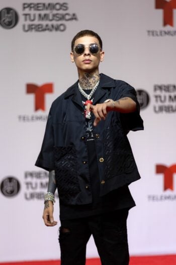 El artista del regional mexicano reveló que lo han invitado a interpretar 'corridos tumbados'