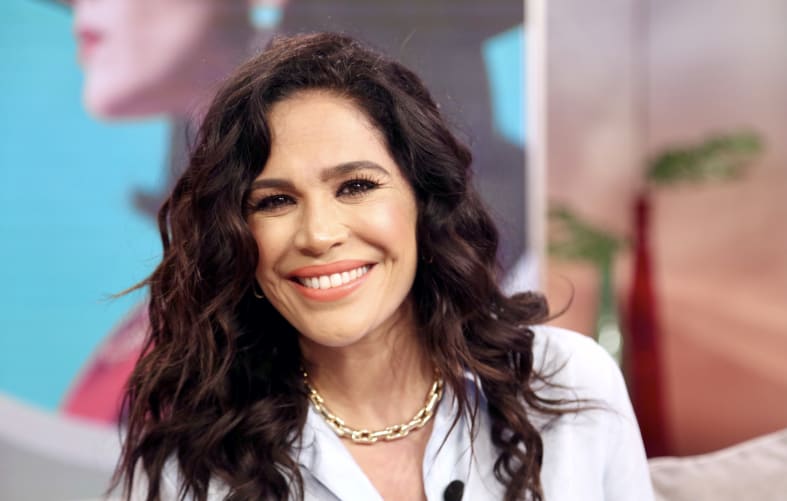 Karla Martínez, breaks down, tears, Despierta America